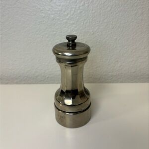 Unbranded Sterling Silver Color Pepper Shaker